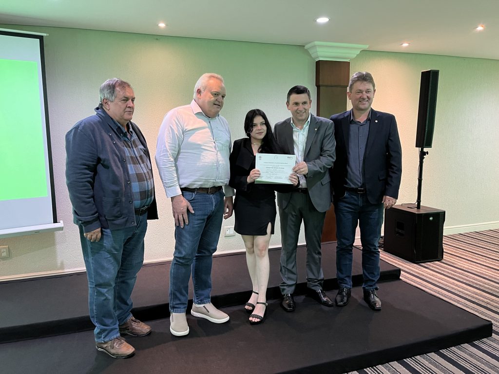 imagem - Formatura da primeira turma do Curso Profissionalizante em Cooperativismo de Crédito 