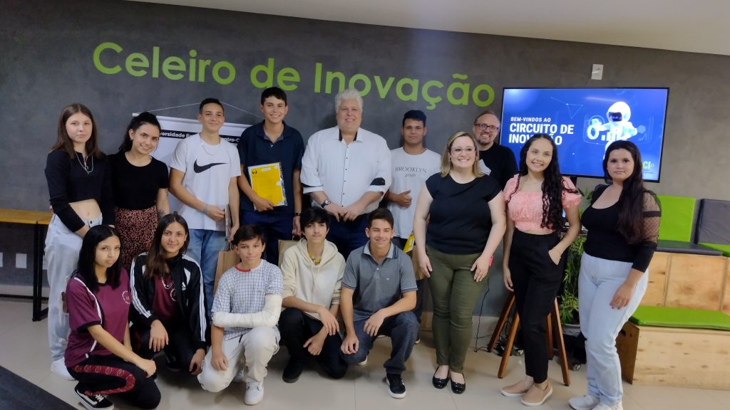 imagem - Circuito de Inovação: parceria entre o Celeiro de Inovação e Unicentro estimula empreendedorismo entre adolescentes. 